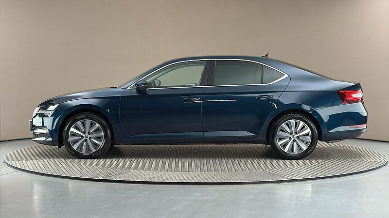 Škoda Superb 2.0 TSI DSG Style - fotka 4 z 28