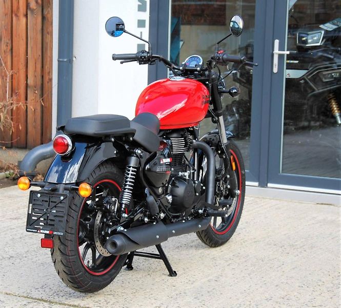 Royal Enfield Meteor 350 (2026) RED - fotka 12 z 25