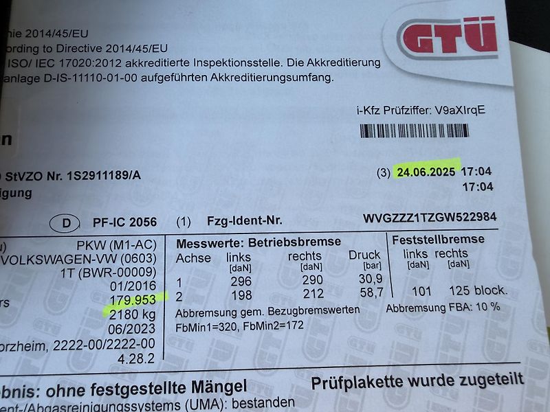 Volkswagen Touran 2.0 TDI HIGHLINE TAŽNÉ ROZVODY - fotka 37 z 41