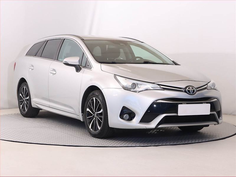 Toyota Avensis (2018) 1.8 Valvematic, Automat - fotografie inzerátu