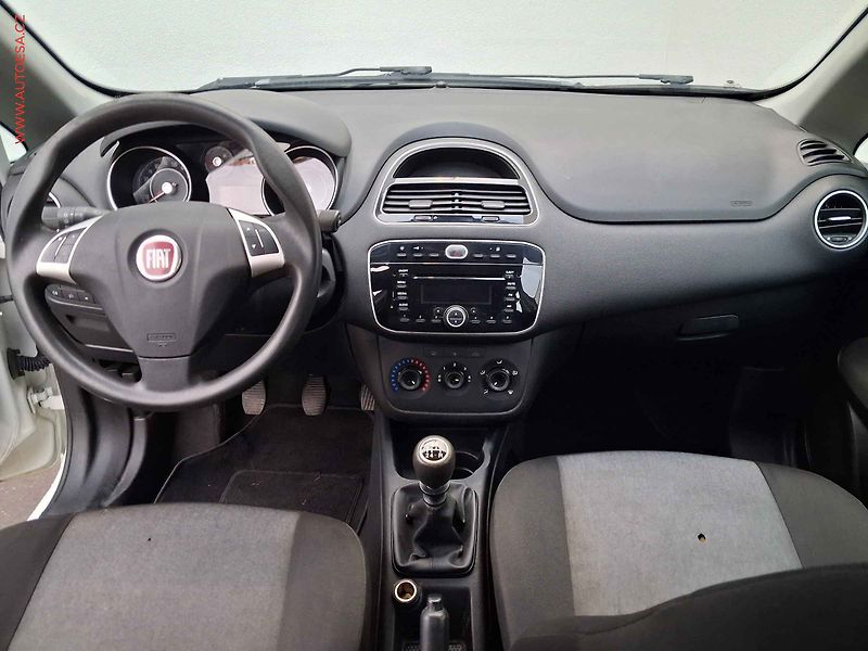 Fiat Punto (2014) 1.4i, ČR, AC, STK9/28 - fotka 8 z 13