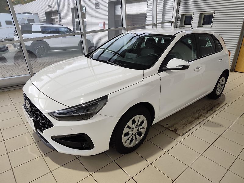 Hyundai i30 (2024) 1.5i 71kW MT Comfort - fotka 1 z 20