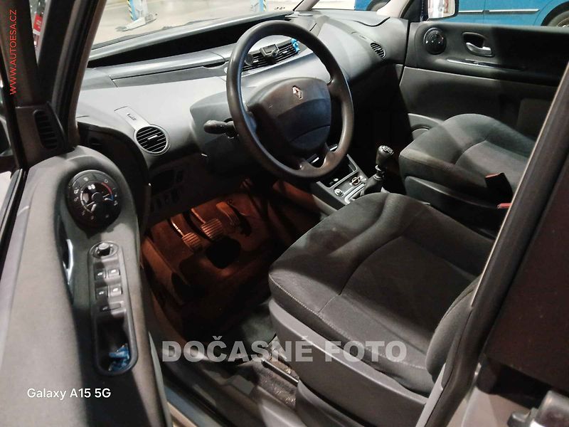 Renault Espace (2006) 1.9., tažné - fotka 3 z 3