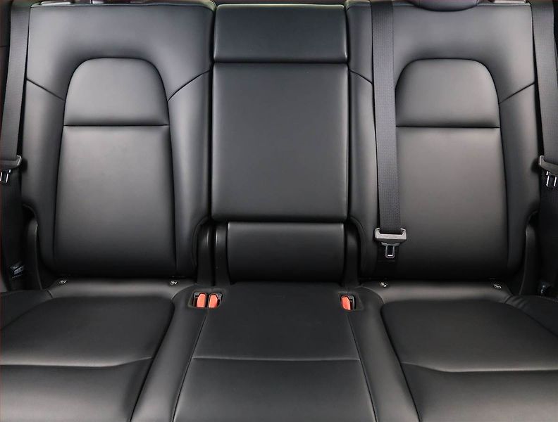 Tesla Model Y (2022) Long Range AWD 79kWh, SoH 88% - fotka 10 z 33