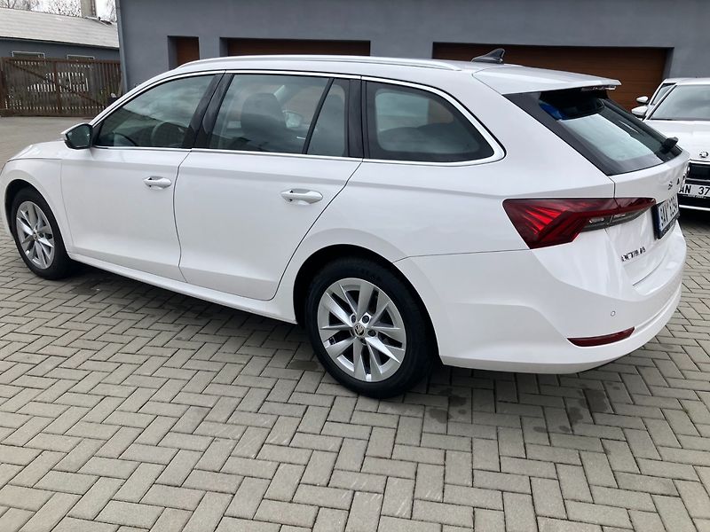 Škoda Octavia (2023) 2.0TDI STYLE EL.TAŽNÉ,2023,ČR - fotka 9 z 34