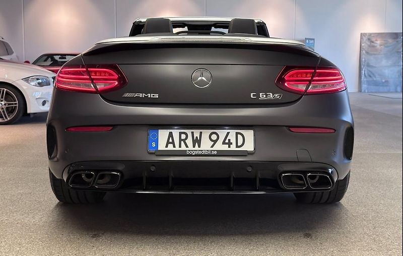 Mercedes-Benz Třídy C 63S AMG V8 Cab Final Edition - fotka 7 z 34