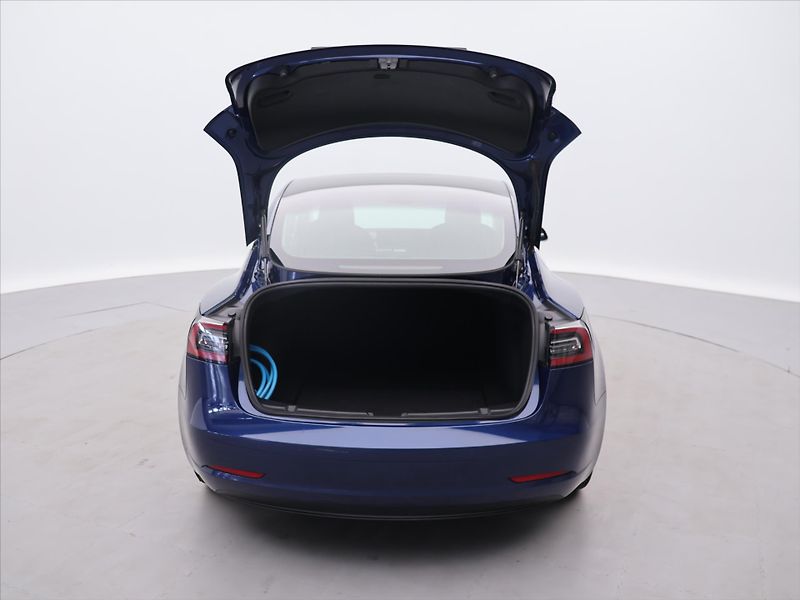Tesla Model 3 Long Range Dual Motor LED - fotka 9 z 25