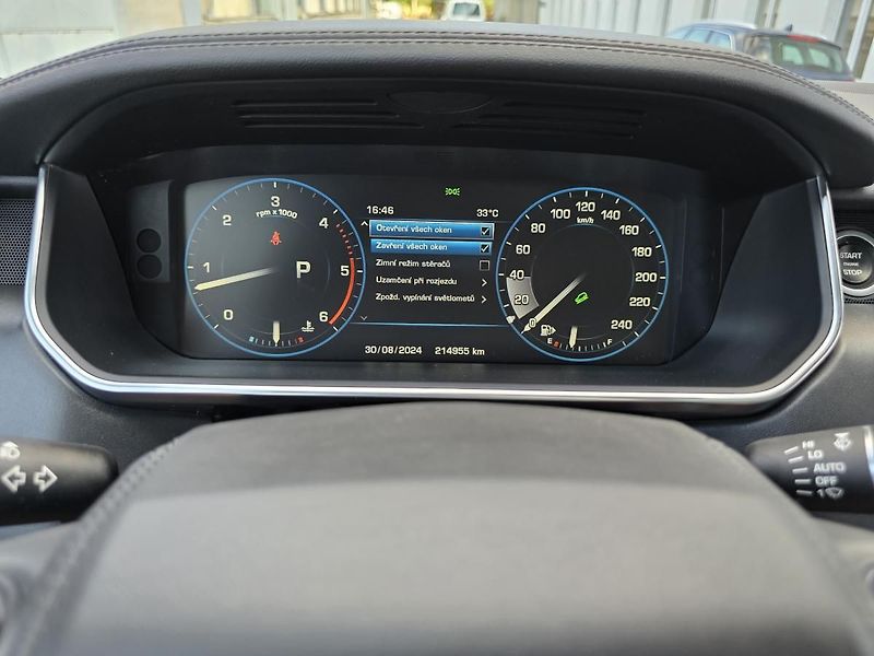 Land Rover Range Rover VOGUE 4,4 V8 250kW 4x4 TAŽNÉ - fotka 42 z 61