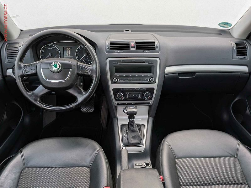 Škoda Octavia (2011) 1.4TSi, 1.maj, Elegance, DSG - fotka 8 z 14