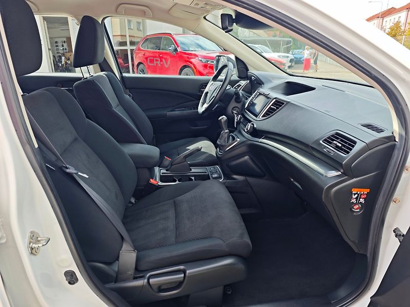 Honda CR-V (2015) 2.0 i-VTEC Elegance REZERVACE - fotka 11 z 40