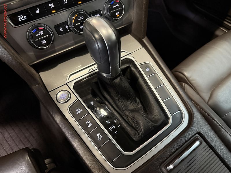 Volkswagen Passat (2016) 2.0TDi 4x4, ČR, Alltrack - fotka 22 z 26