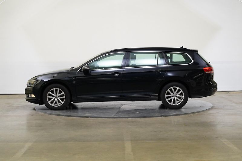 Volkswagen Passat - fotka 3 z 26