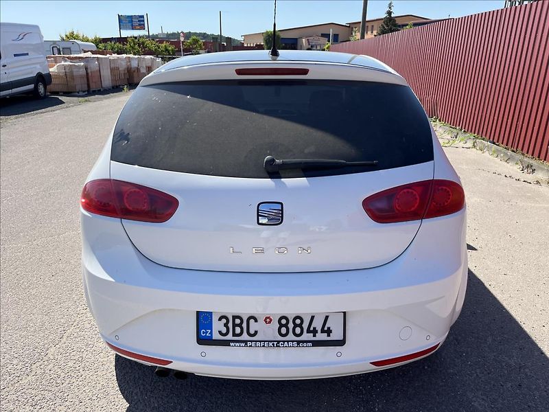 Seat Leon 2,0 TDi STYLE ROZVODY KLIMA - fotka 7 z 37