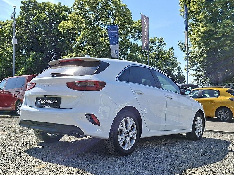Kia Ceed 1,6 CRDI 136K M6 1.MAJ! - fotka 3 z 23