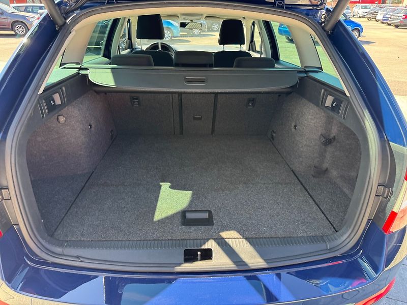 Škoda Octavia (2015) Edition 1.6 TDI 81kW - fotka 22 z 32