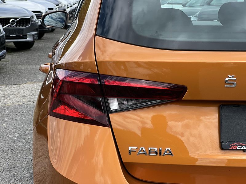 Škoda Fabia Ambition+ 1.0TSi 70kw PŮVOD ČR - fotka 42 z 44