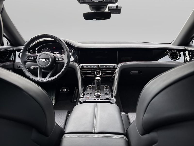 Bentley Flying Spur - fotka 9 z 13