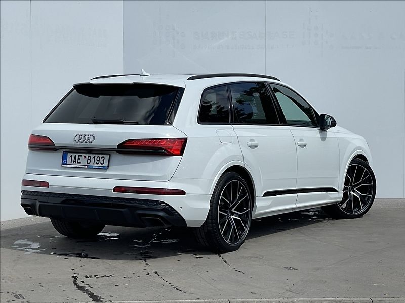 Audi Q7 3,0 50 TDI quattro S line TZ - fotka 3 z 25