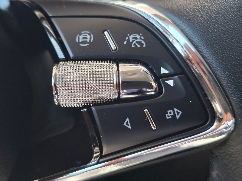 Škoda Superb (2024) COMBI STYLE PLUS TD 110/2.0 7D - fotka 14 z 33