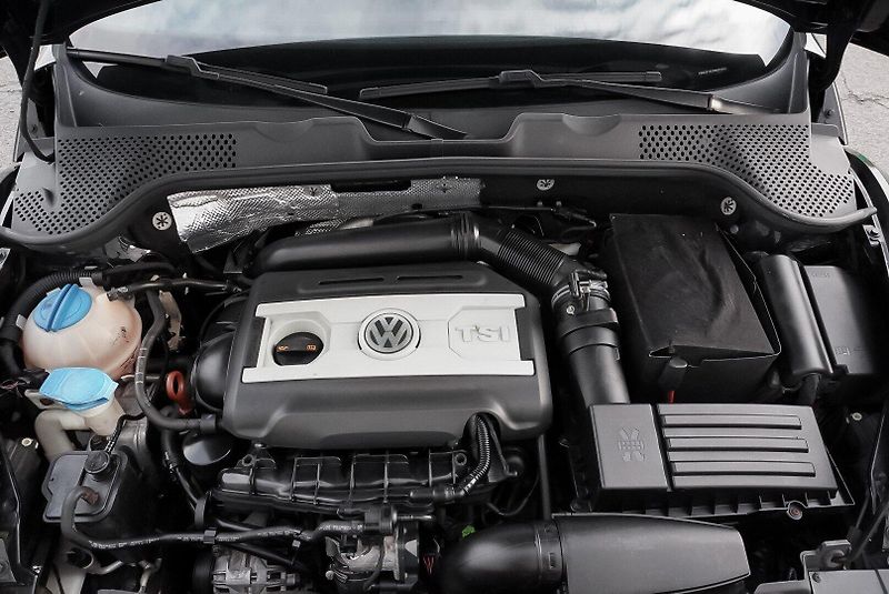Volkswagen Beetle 2.0 TSi 147kW SPORT FENDER - fotka 33 z 33