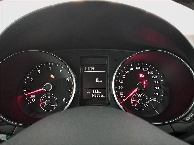 Volkswagen Golf (2009) 1.4 TSI, Tempomat - fotka 11 z 15