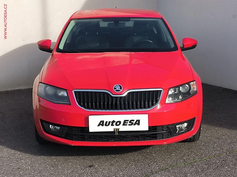 Škoda Octavia (2015) 1.6 TDi, ČR, Style, DSG - fotka 2 z 21