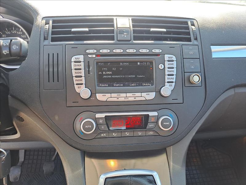 Ford C-MAX 1,6 TDCI TITANIUM - fotka 12 z 15