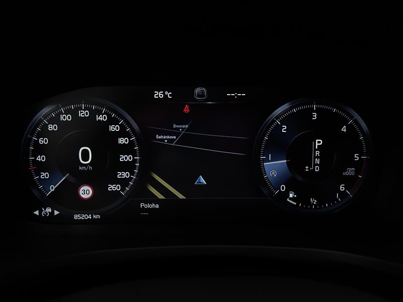 Volvo V60 CC D4 AWD MOMNETUM CZ 1.maj - fotka 16 z 44