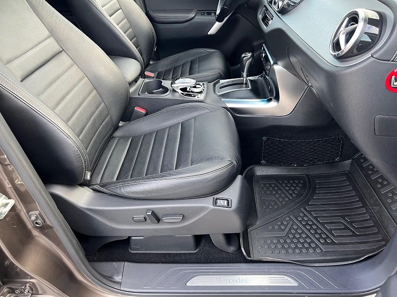 Mercedes-Benz Třídy X (2019) 350 d 4MATIC V6 190kW CZ - fotka 15 z 38