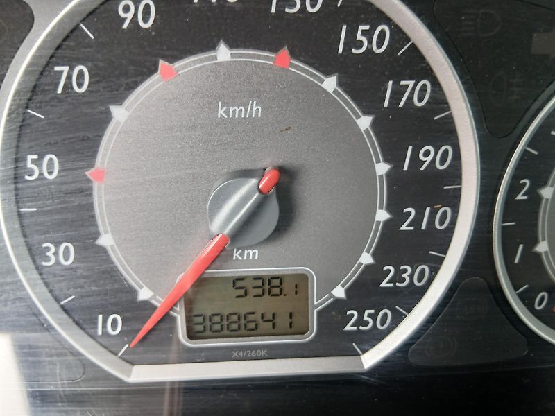 Citroën C5 2.0 HDI, klima - fotka 17 z 26