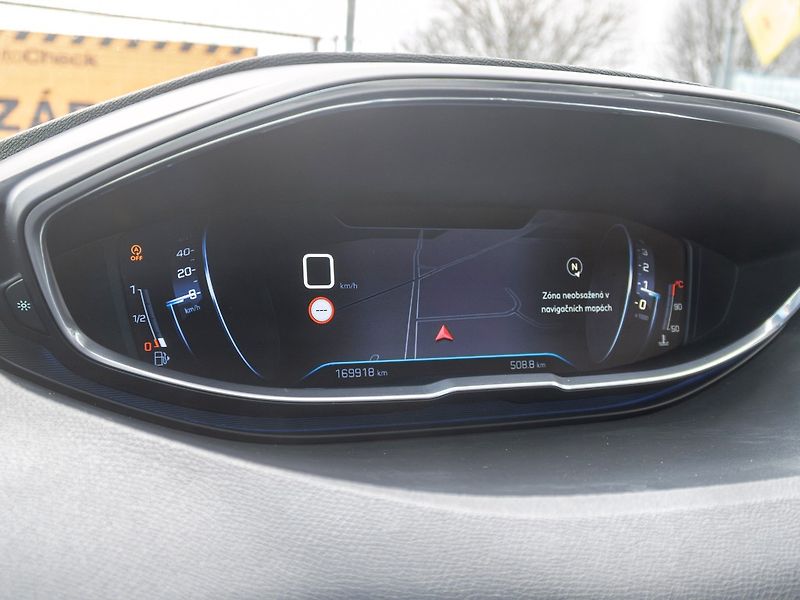 Peugeot 3008 (2018) ČR 1.6HDI 88KW – NAVIGACE - fotka 29 z 55