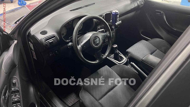 Seat Leon (2004) 1.9 TDi, Top Sport, LED - fotka 3 z 3