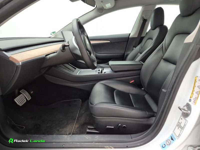 Tesla Model 3 (2022) FSD, AMD Ryzen, AWD - fotka 8 z 13