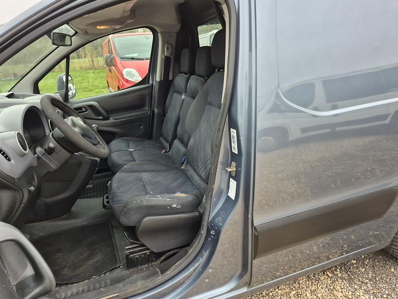 Peugeot Partner (2009) 1.6Hdi 3místa - fotka 14 z 22