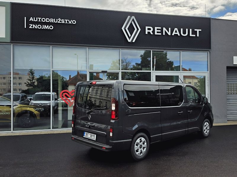 Renault Trafic (2026) L2 Equilibre Blue dCi 150  Com - fotka 6 z 13