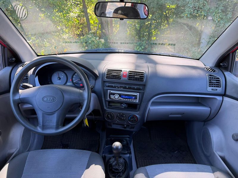 Kia Picanto (2008) 1.0 / 45kW - fotka 5 z 12