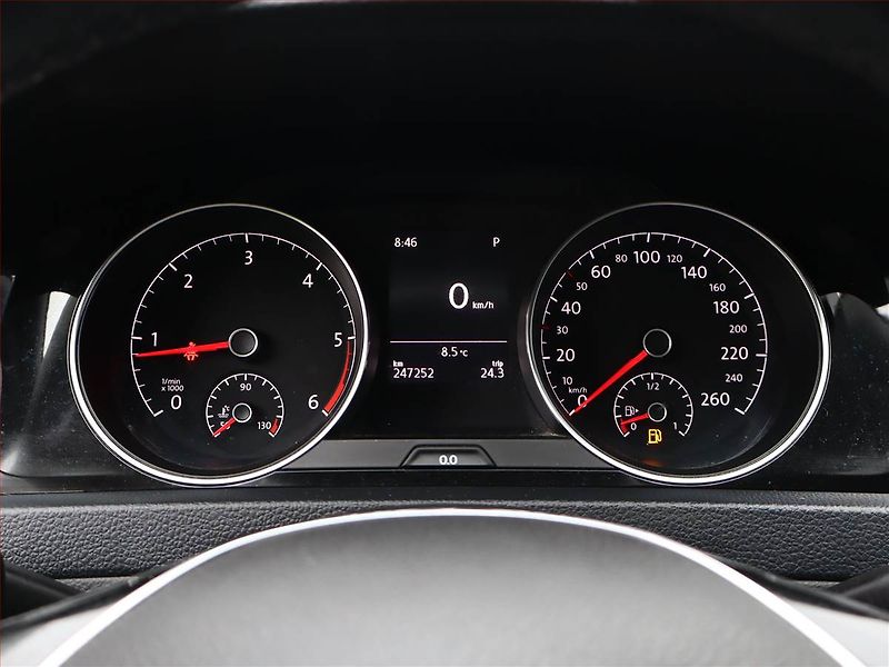 Volkswagen Golf (2014) Comfortline 1.6 TDI, Automat - fotka 9 z 15