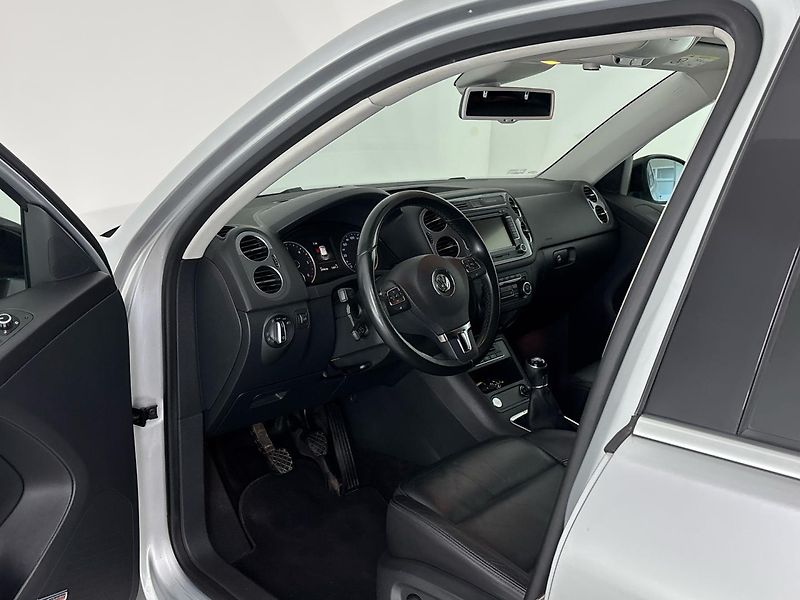 Volkswagen Tiguan Sport 4MOT - fotka 6 z 29