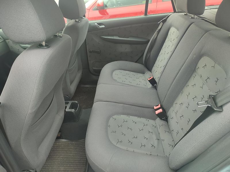 Škoda Fabia (2002) 1.9SDI - fotka 7 z 10