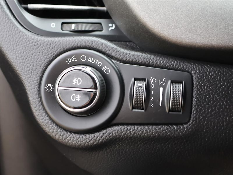 Fiat 500X 2,0 MJet 103kW 4x4 Aut.klima - fotka 16 z 35