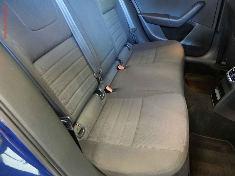 Škoda Octavia (2013) 2.0TDi, 2.maj,ČR, Xenon, AC - fotka 12 z 20