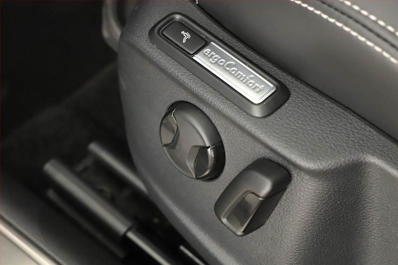 Volkswagen Passat (2023) Elegance 2.0 TDI - fotka 11 z 20