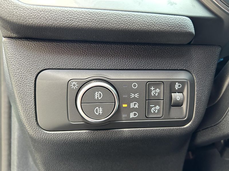 Ford Kuga Top Edition 2.5 HEV 132 kW - fotka 18 z 37