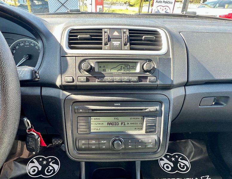 Škoda Fabia (2010) 1.4i 63 kW Klima,Alu stav - fotka 14 z 19