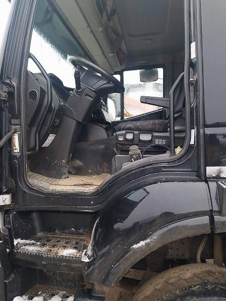 Iveco Trakker (2016) 450 sklápěč 8x4 Eur6 - fotka 5 z 9