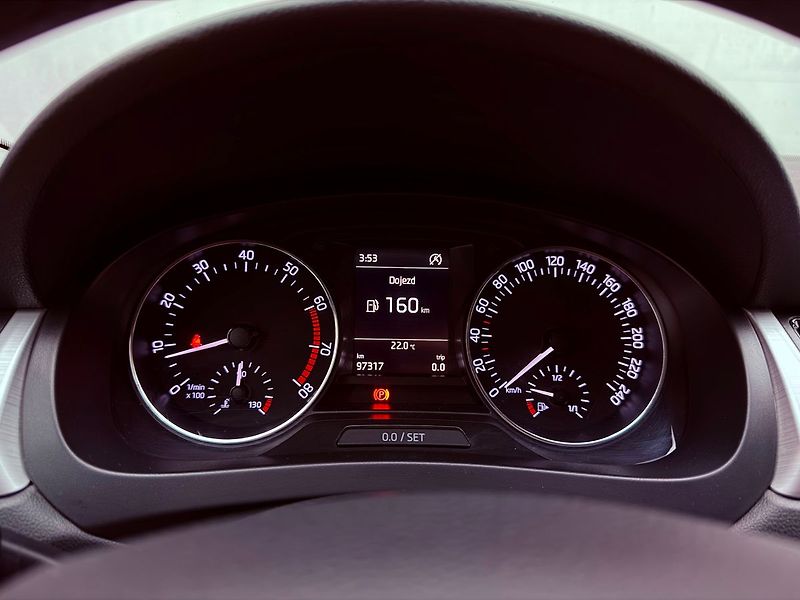 Škoda Rapid 1.2 TSi Drive, Serviska, AutoA - fotka 17 z 25