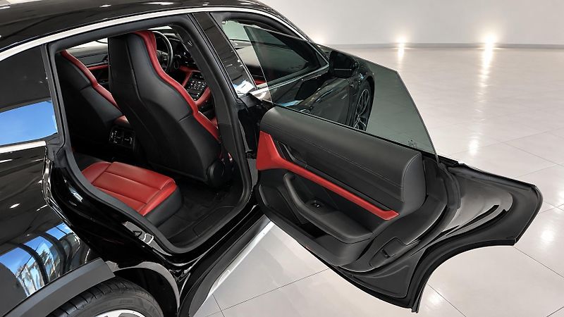 Porsche Taycan (2023) - fotka 17 z 25