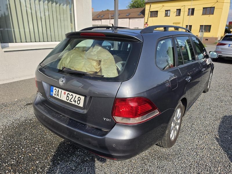 Volkswagen Golf Variant 1.6 TDi  - fotka 4 z 19