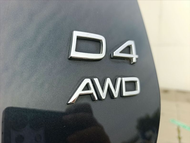 Volvo XC60 2,4 D4 Automat.4x4,Navi,Kůže, - fotka 31 z 32
