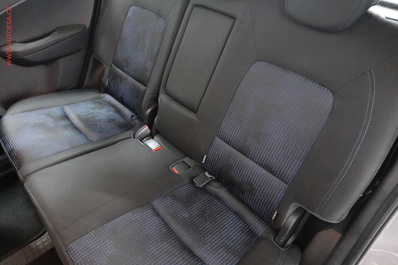 Hyundai ix20 (2011) 1.4 i, 1.maj,ČR, AC - fotka 10 z 21
